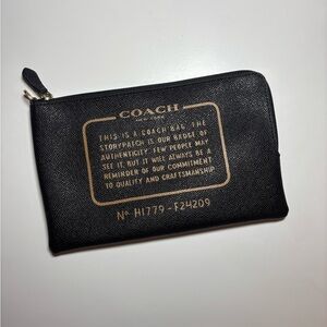 Coach medium zip pouch black